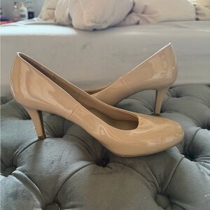 Predictions Glossy Beige Heels